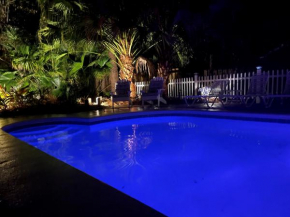 15% off 7 Night Stays Aug- Oct Stunning Renovations, Pool, Astroturf , 1 Block to Beach
